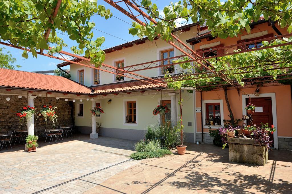 Farm stay Tourist Farm Dujceva Domacija Vremski Britof